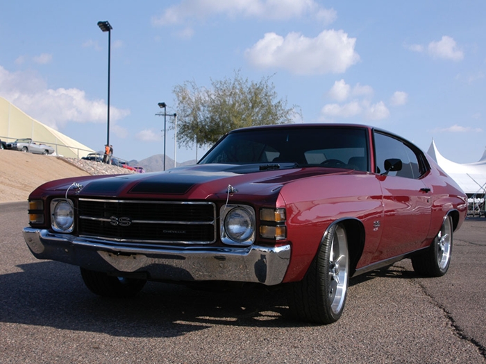 Perry Dodd watched the numbers on the big board above his'71 Chevelle as