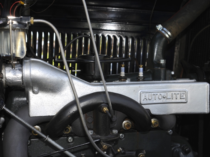 Henry's lady illustrated history of the model a ford #4