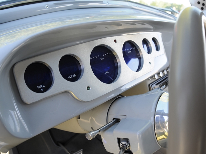 1947 Ford dash panel